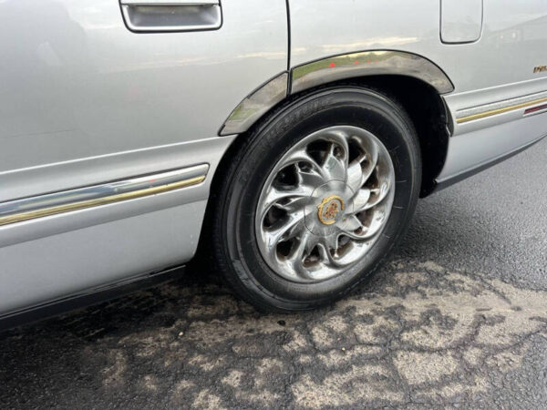 1999 Cadillac DeVille - Image 8