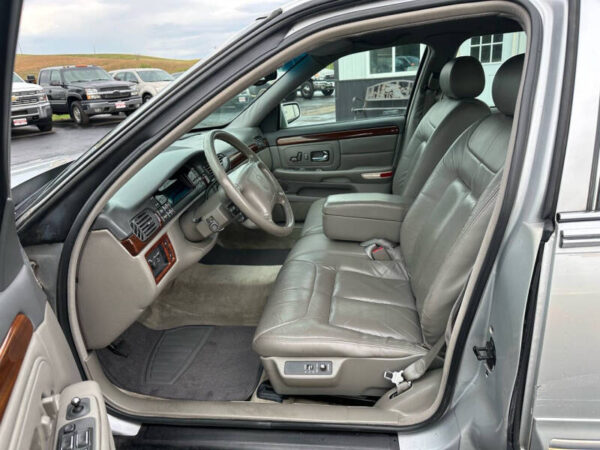 1999 Cadillac DeVille - Image 9