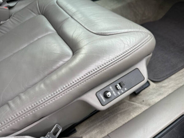 1999 Cadillac DeVille - Image 19