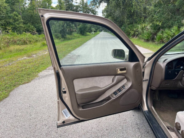 1996 Toyota Camry - Image 19