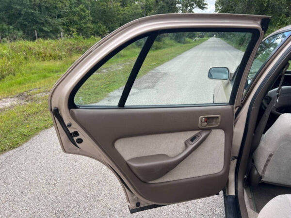 1996 Toyota Camry - Image 25
