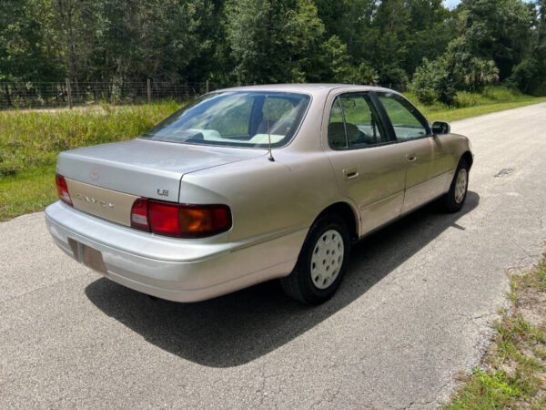 1996 Toyota Camry - Image 7