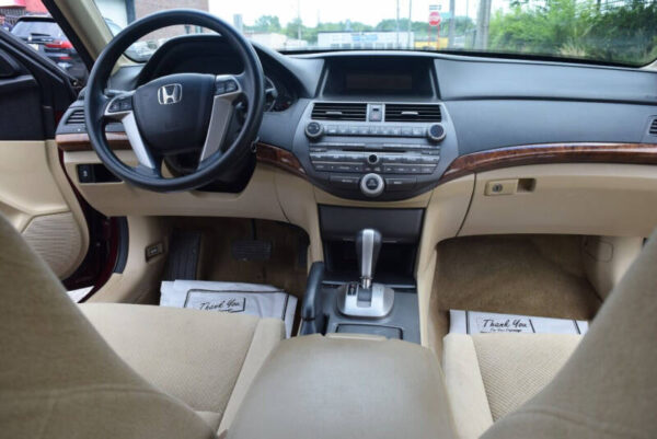 2012 Honda Accord - Image 11