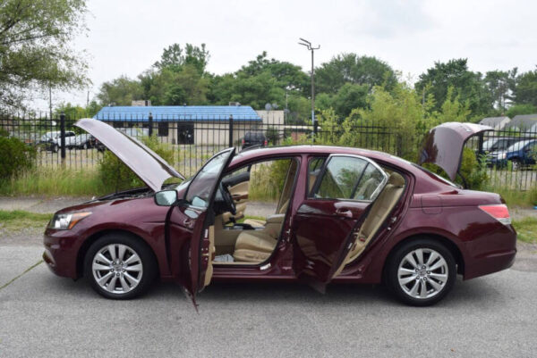 2012 Honda Accord - Image 12