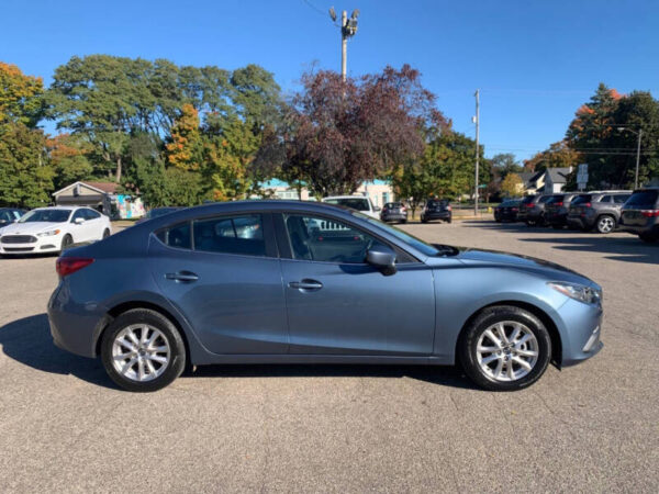 2014 Mazda MAZDA3 - Image 8