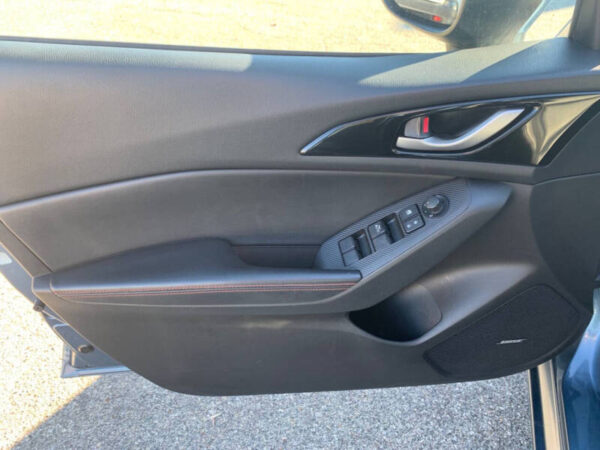 2014 Mazda MAZDA3 - Image 11