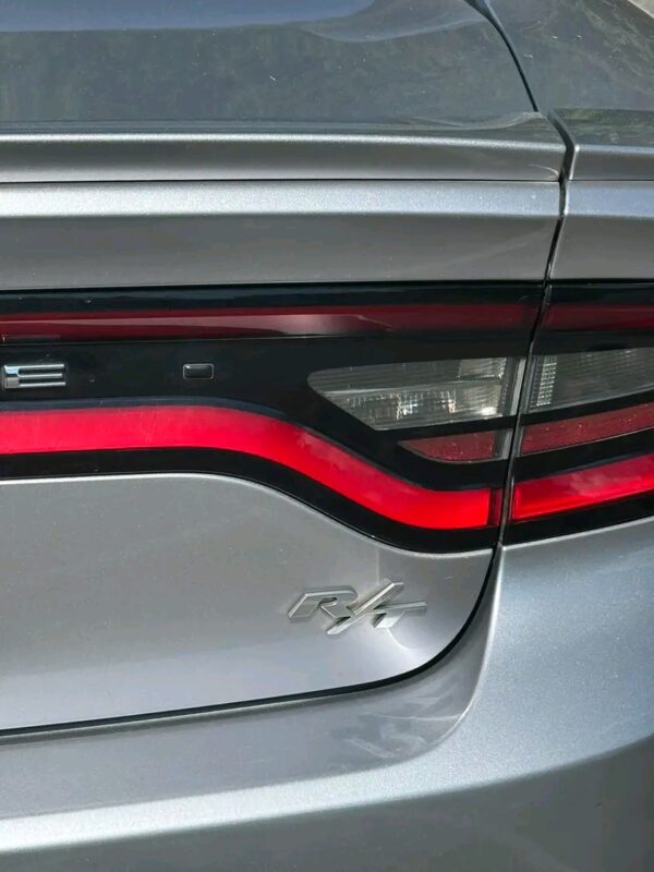 2018 Dodge Charger R/T V8 - Image 5