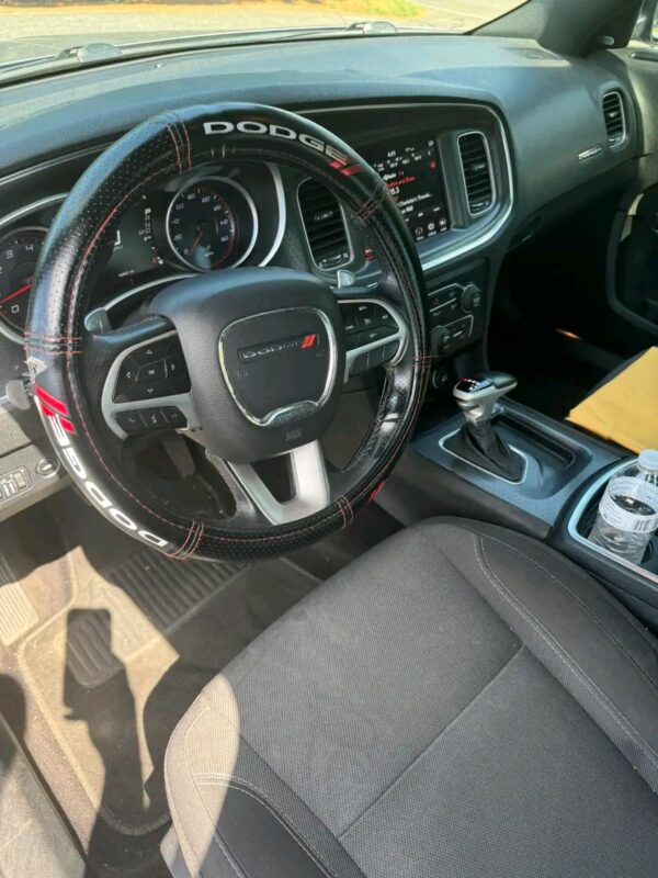 2018 Dodge Charger R/T V8 - Image 6
