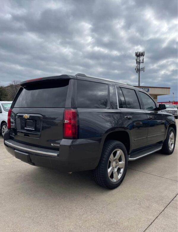 2017 Chevrolet Tahoe - Image 4