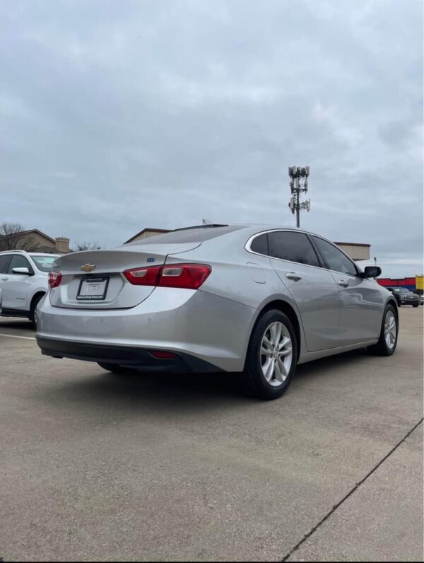 2017 Chevrolet Malibu Hybrid Sedan - Image 4