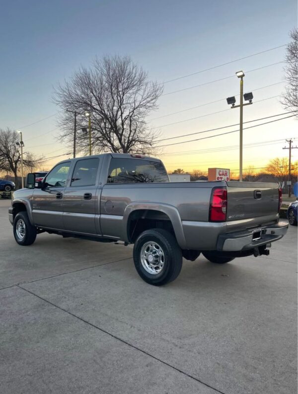 2007 Chevrolet Silverado 2500 HD - Image 3
