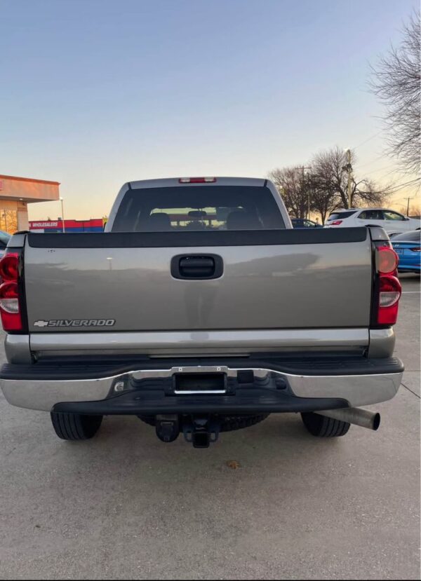 2007 Chevrolet Silverado 2500 HD - Image 4