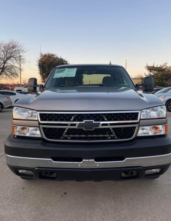 2007 Chevrolet Silverado 2500 HD - Image 7