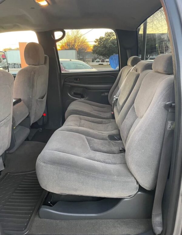 2007 Chevrolet Silverado 2500 HD - Image 15