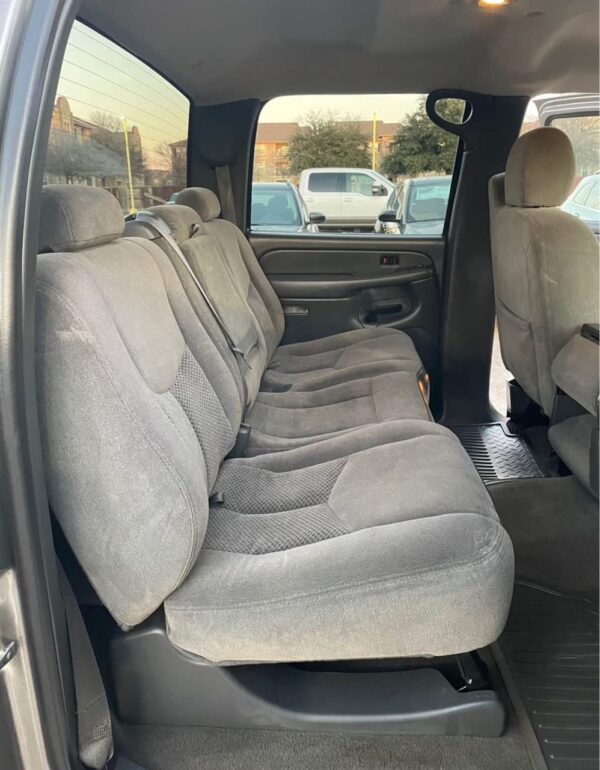 2007 Chevrolet Silverado 2500 HD - Image 16