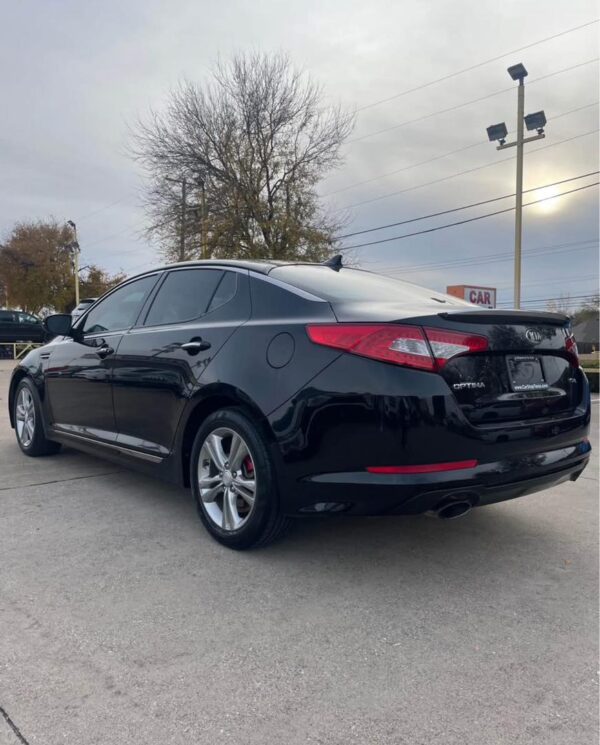 2014 Kia optima - Image 4