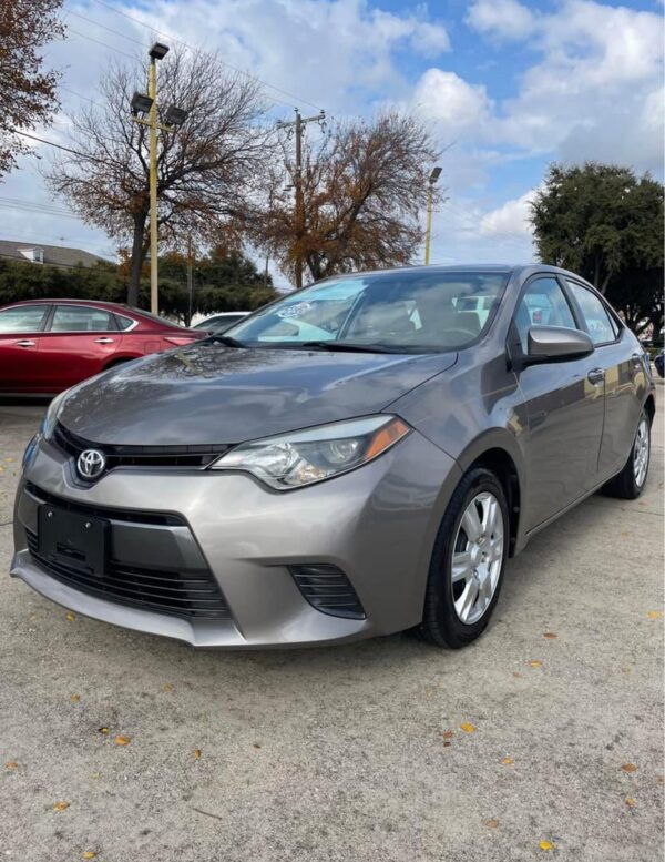 2015 Toyota Corolla LE Sedan