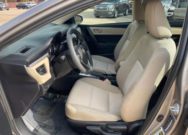2015 Toyota Corolla LE Sedan - Image 6