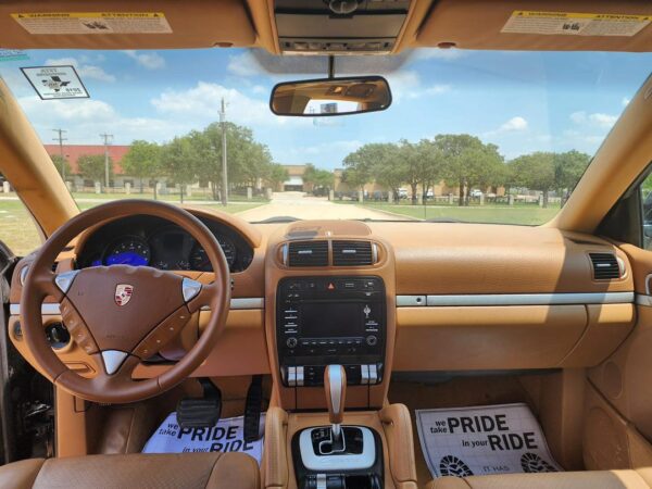 2009 Porsche Cayenne - Image 10
