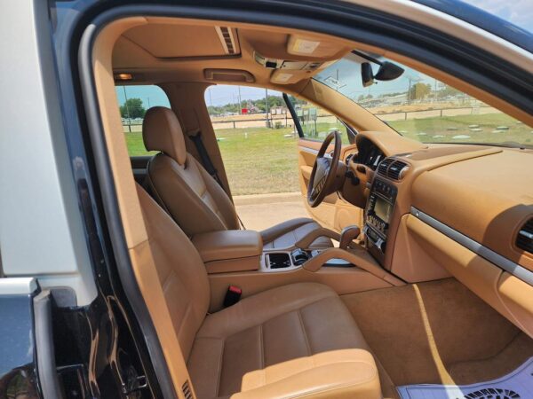 2009 Porsche Cayenne - Image 17