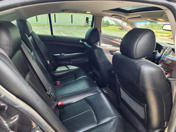 2007 Infiniti G35 - Image 13