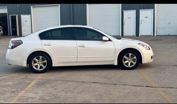 2009 Nissan Altima 2.5L - Image 4