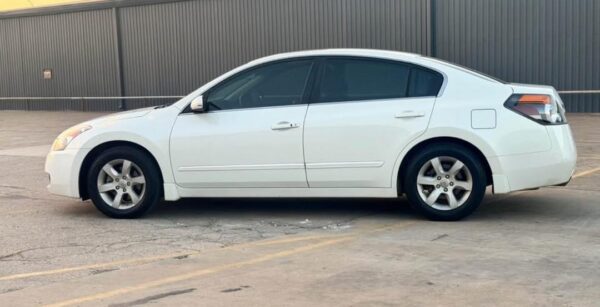 2009 Nissan Altima 2.5L - Image 8