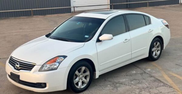 2009 Nissan Altima 2.5L - Image 9
