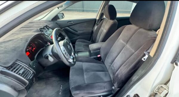 2009 Nissan Altima 2.5L - Image 11