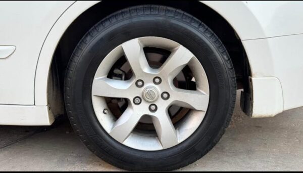 2009 Nissan Altima 2.5L - Image 17