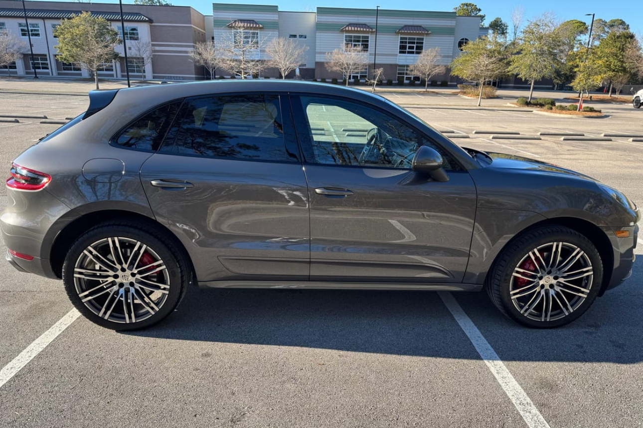 2015 Porsche Macan Turbo - Image 5