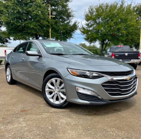 2024 Chevrolet Malibu · 1LT Sedan 4D - Image 2