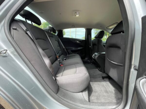 2024 Chevrolet Malibu · 1LT Sedan 4D - Image 10