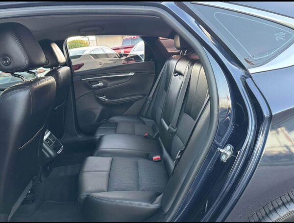 2018 Chevrolet impala LT Sedan 4D - Image 9