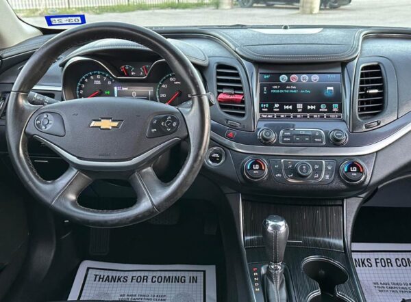 2018 Chevrolet impala LT Sedan 4D - Image 11