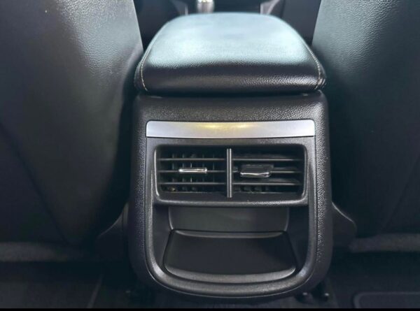 2018 Chevrolet impala LT Sedan 4D - Image 21