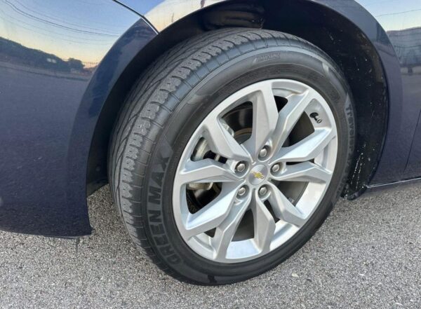 2018 Chevrolet impala LT Sedan 4D - Image 20