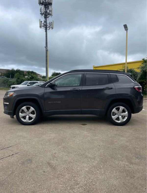 2018 Jeep Compass · Latitude Sport Utility 4D - Image 6