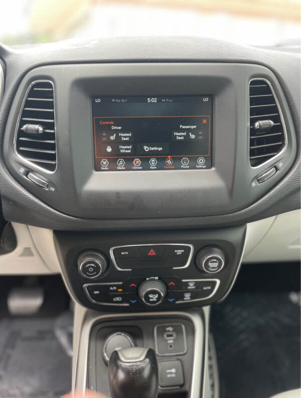 2018 Jeep Compass · Latitude Sport Utility 4D - Image 13