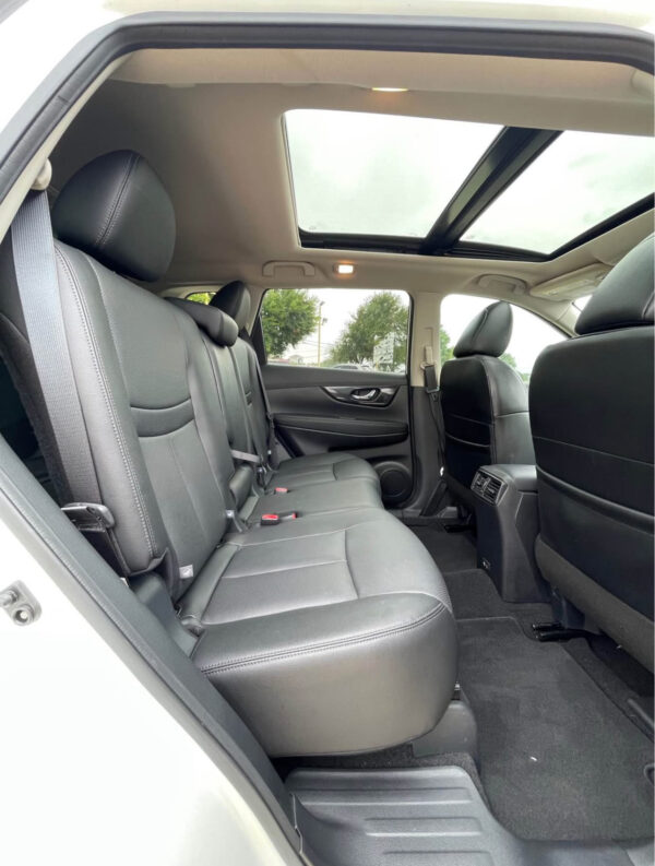 2020 Nissan Rogue · SL Sport Utility 4D - Image 12