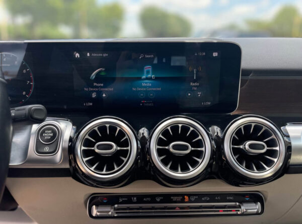 2021 Mercedes-Benz GLB · GLB 250 Sport Utility 4D - Image 15