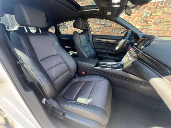 2020 Honda Accord Sport - Image 19
