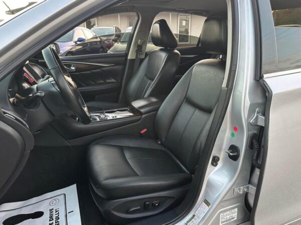 2018 Infiniti Q50 · 3.0t LUXE Sedan 4D - Image 8