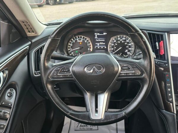 2018 Infiniti Q50 · 3.0t LUXE Sedan 4D - Image 13