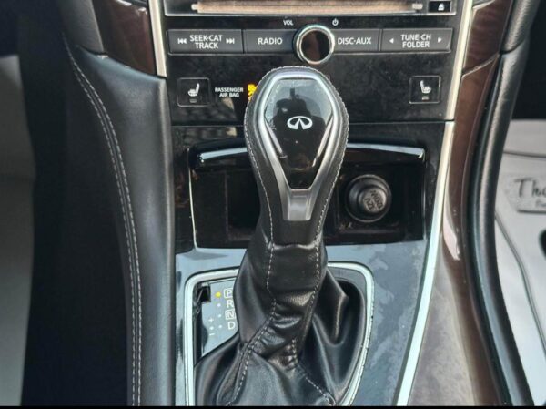 2018 Infiniti Q50 · 3.0t LUXE Sedan 4D - Image 19