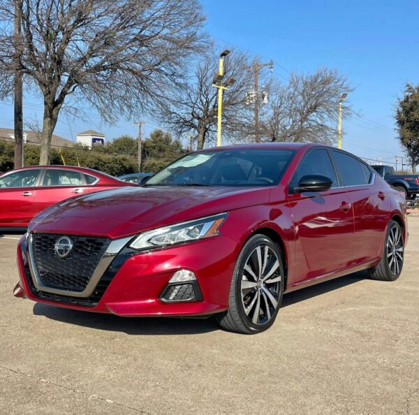2021 Nissan Altima 2.5 SR Sedan 4D