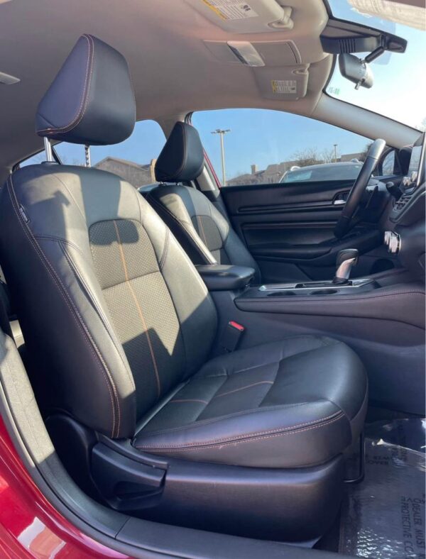 2021 Nissan Altima 2.5 SR Sedan 4D - Image 9