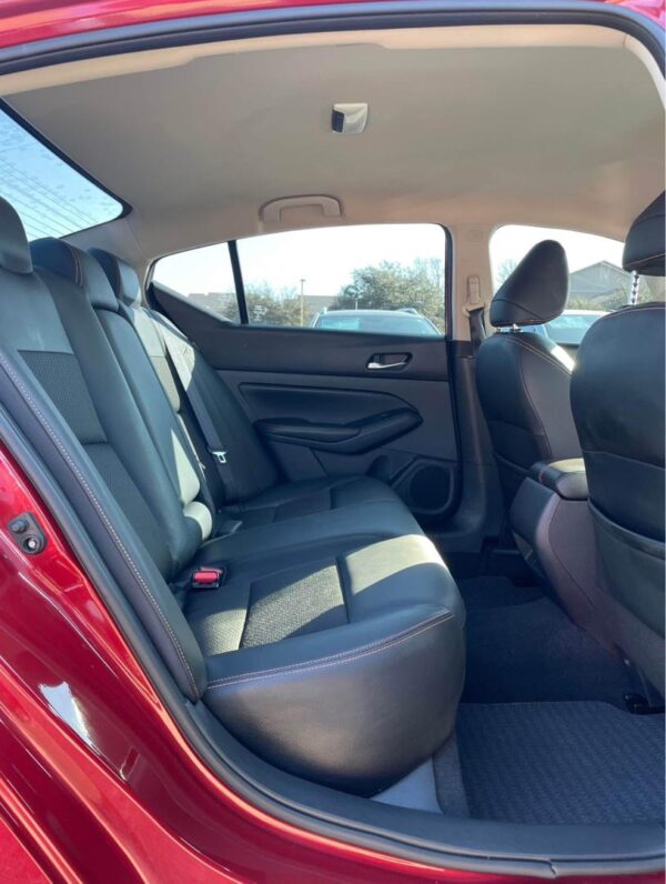 2021 Nissan Altima 2.5 SR Sedan 4D - Image 10