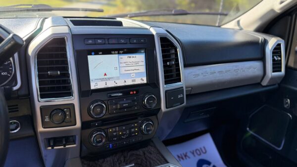 2018 Ford F-250 Lariat Crew Cab 6.7L V8 Powerstroke 4x4 - Image 11