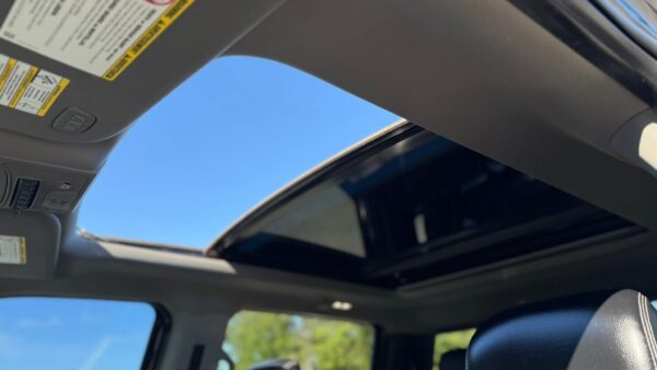 2018 Ford F-250 Lariat Crew Cab 6.7L V8 Powerstroke 4x4 - Image 12